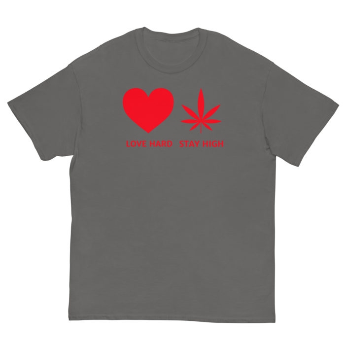 LOVE HARD - Image 7